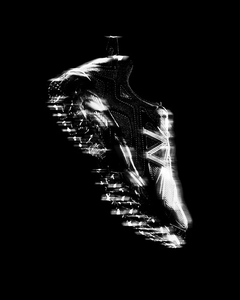 Produkt-Kampagnenbild: New Balance ML 610 Sneaker mit Lichtstreifen, fotografiert von Mert Sahin